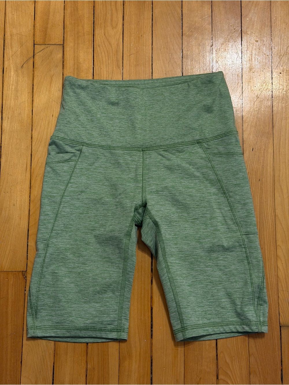 High-Waist Green Women’s Athletic Bike Shorts